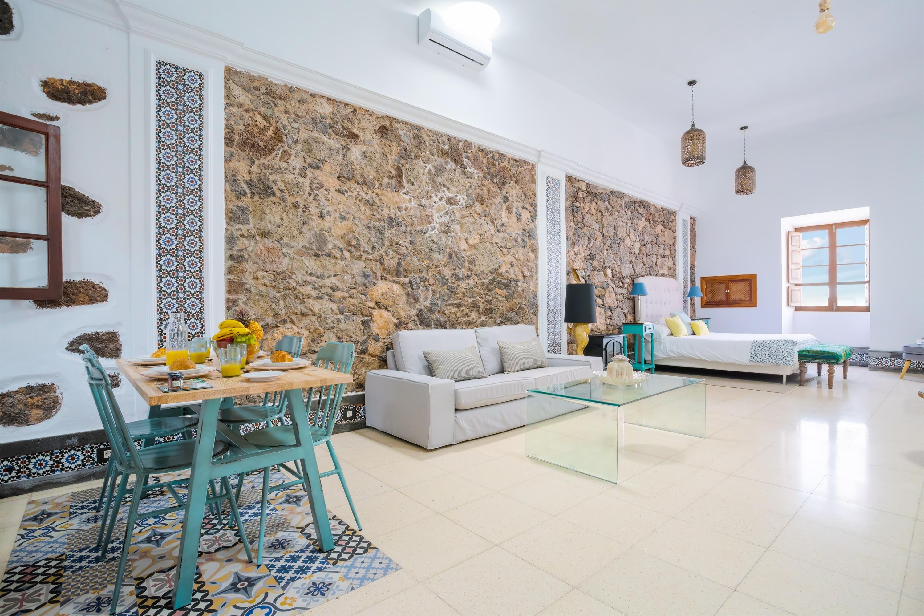 El Charco Suites Arrecife  Exterior photo